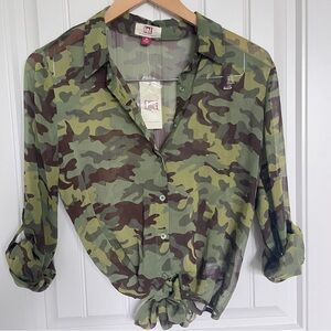 🐢L.E.I SHEER BUTTON BLOUSE💫NWT💫